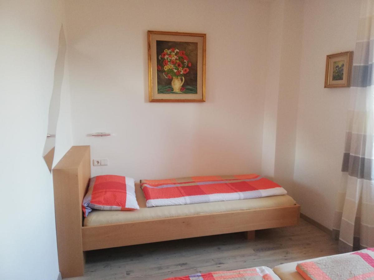 Haus Moeltner - Apartment Aviam Caldaro Eksteriør billede